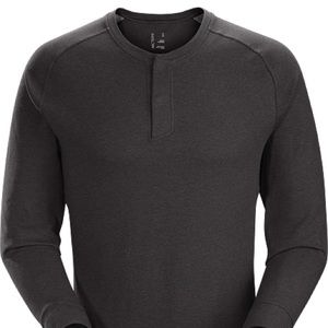 Arc’teryx Sirrus Henley Grey Sz M EUC